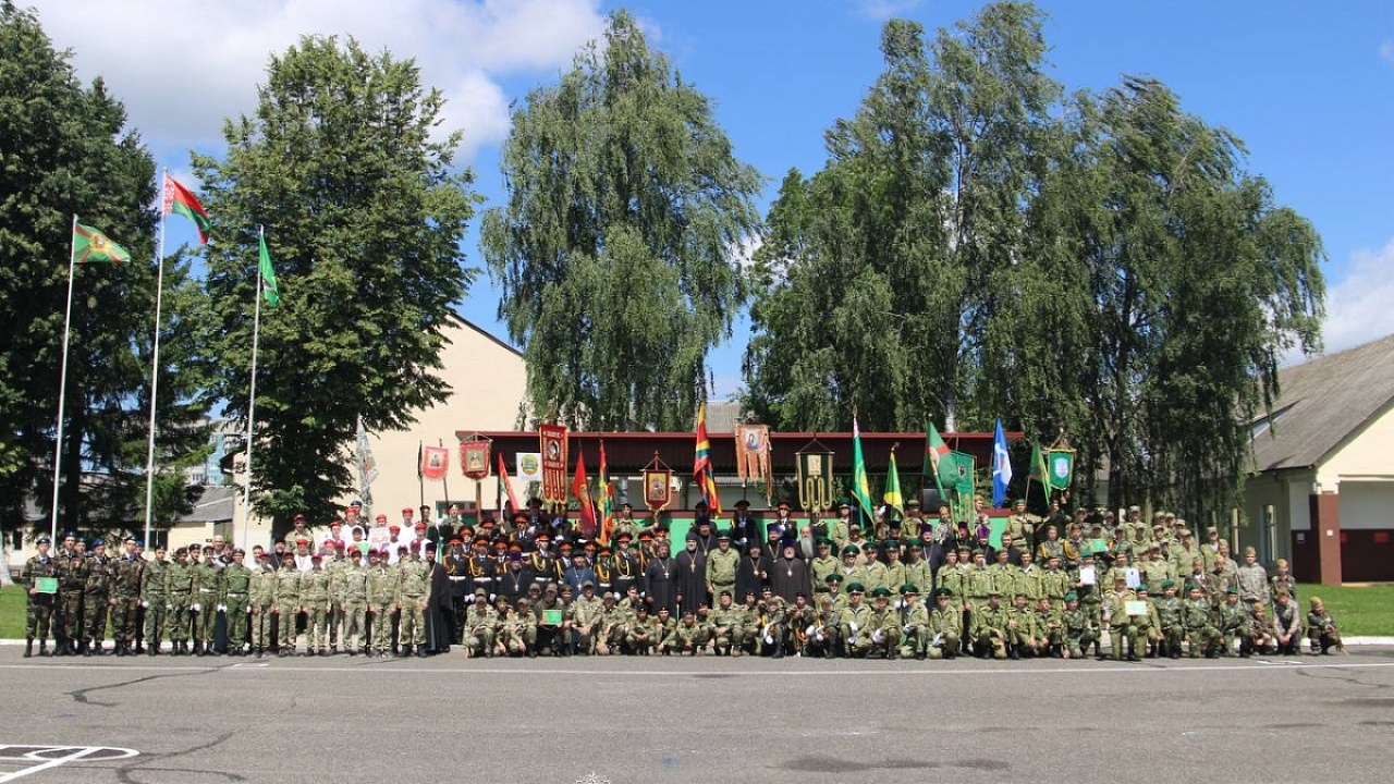 В Лиде прошел военно-патриотический слет православной молодежи В Лиде прошел военно-патриотический слет православной молодежи
