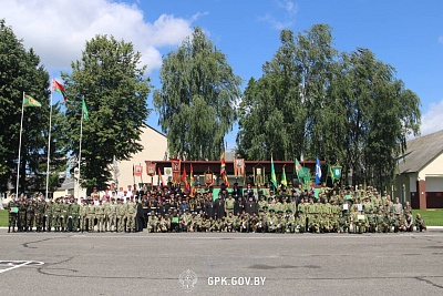 В Лиде прошел военно-патриотический слет православной молодежи В Лиде прошел военно-патриотический слет православной молодежи